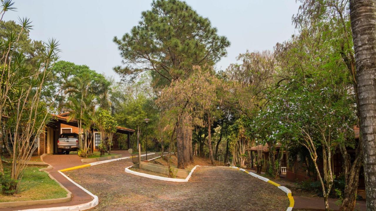 פוארטו איגואסו Pirayu Lodge Resort מראה חיצוני תמונה