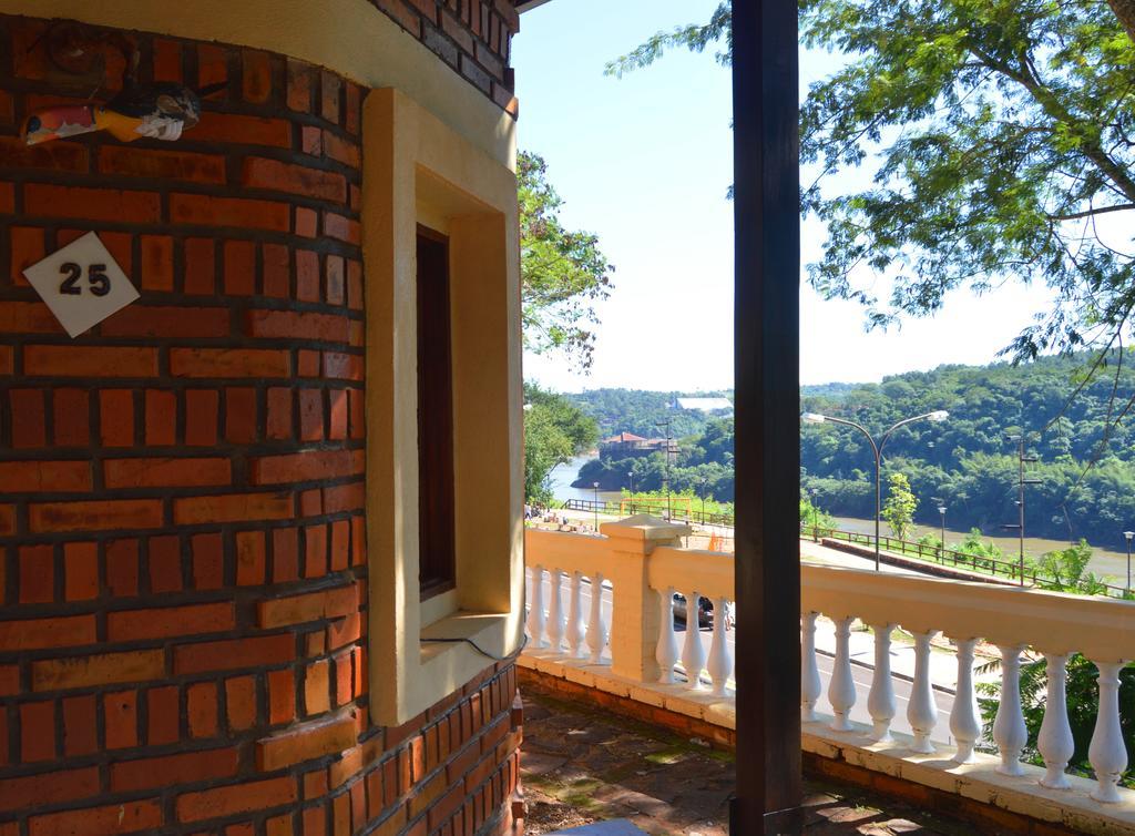 פוארטו איגואסו Pirayu Lodge Resort מראה חיצוני תמונה