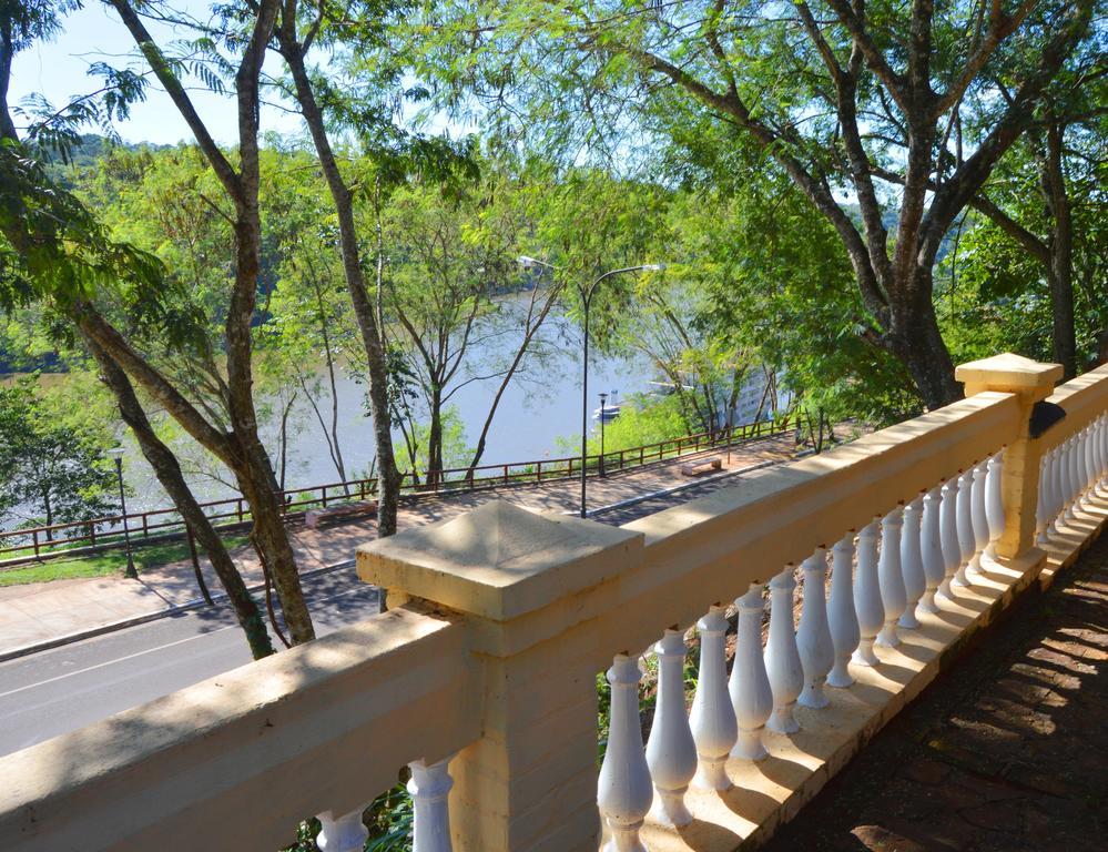 פוארטו איגואסו Pirayu Lodge Resort מראה חיצוני תמונה