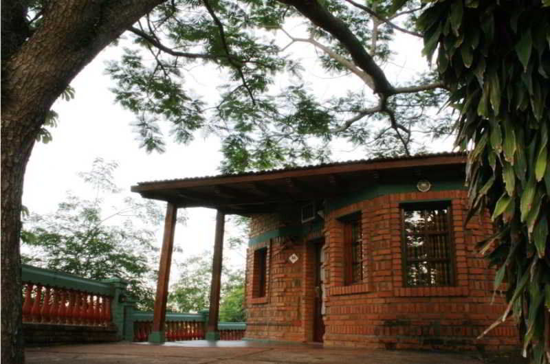 פוארטו איגואסו Pirayu Lodge Resort מראה חיצוני תמונה
