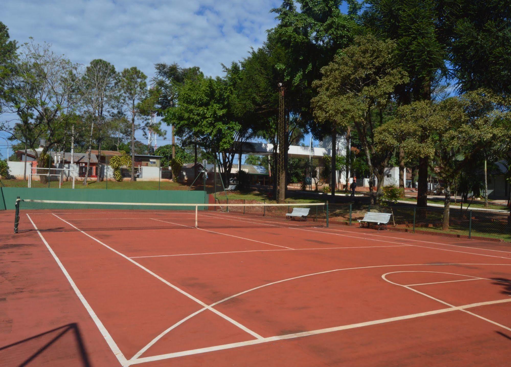 פוארטו איגואסו Pirayu Lodge Resort מראה חיצוני תמונה