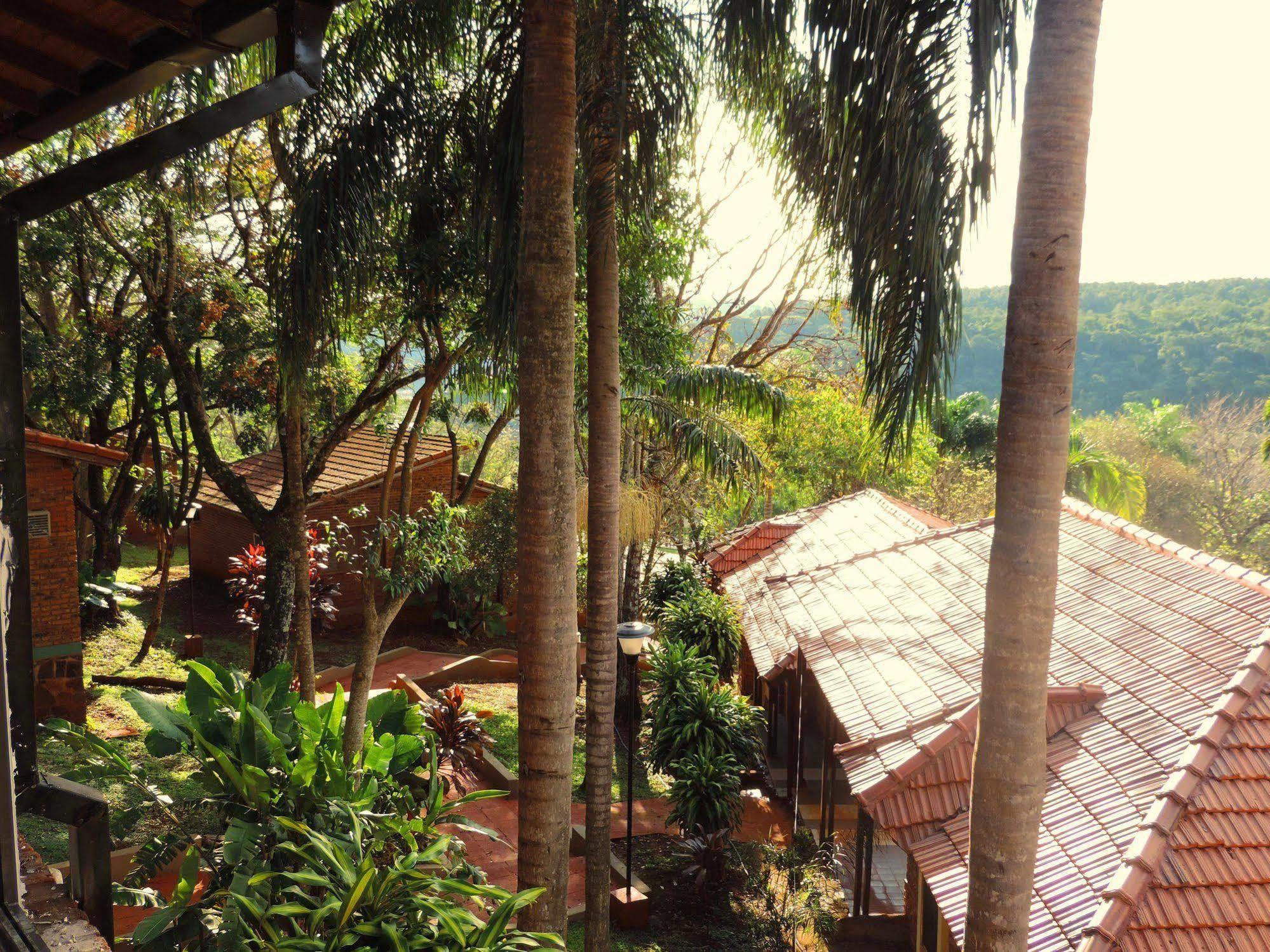 פוארטו איגואסו Pirayu Lodge Resort מראה חיצוני תמונה